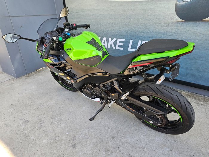 2021 Kawasaki NINJA 400 LIME GREEN/EBONY