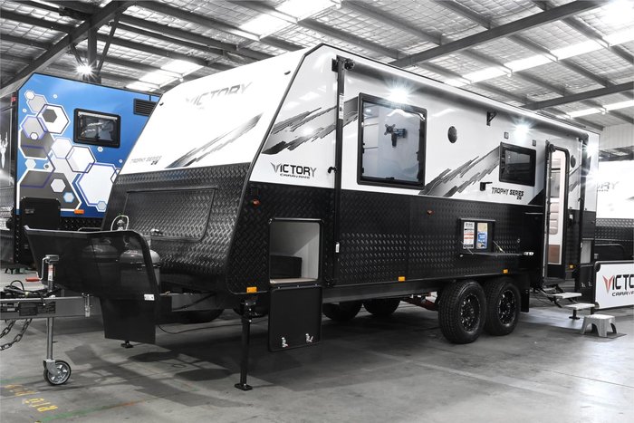 2025 VICTORY CARAVANS Trophy 21.6 Rear Club