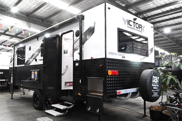 2025 VICTORY CARAVANS Trophy 21.6 Rear Club