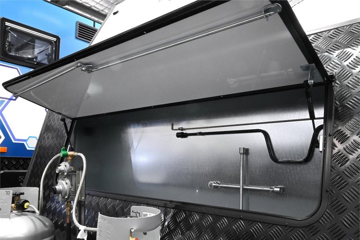 2025 VICTORY CARAVANS Trophy 21.6 Rear Club