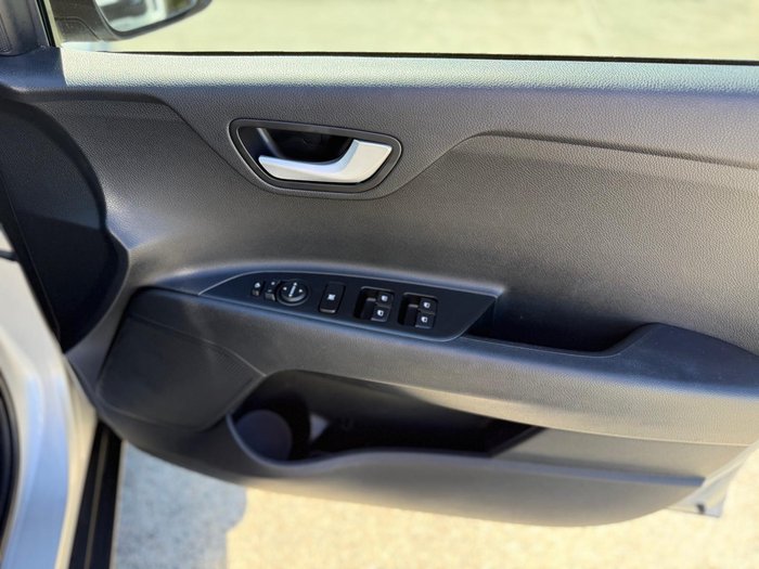 2021 Kia Stonic Sport YB MY22 Silky Silver