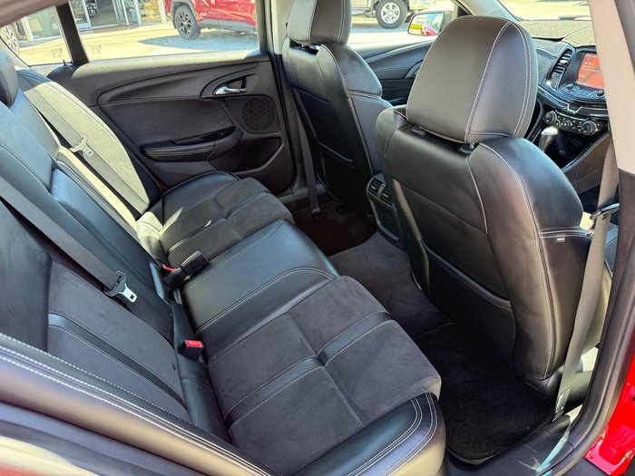 2013 Holden Commodore SV6 VF MY14 Redhot