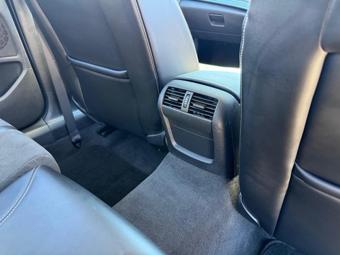 2013 Holden Commodore SV6 VF MY14 Redhot