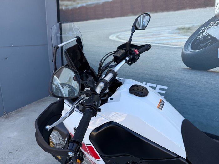 2024 Yamaha 2024 Yamaha 690cc XTZ690R Tenere 700 White