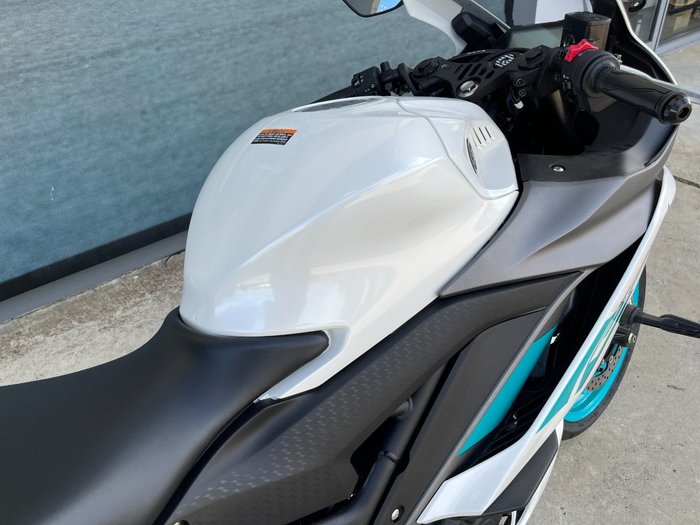 2024 Yamaha YZF-R3 White