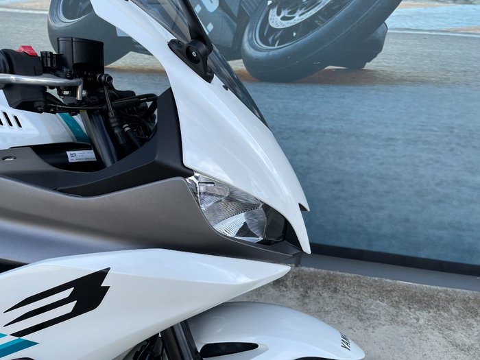 2024 Yamaha YZF-R3 White