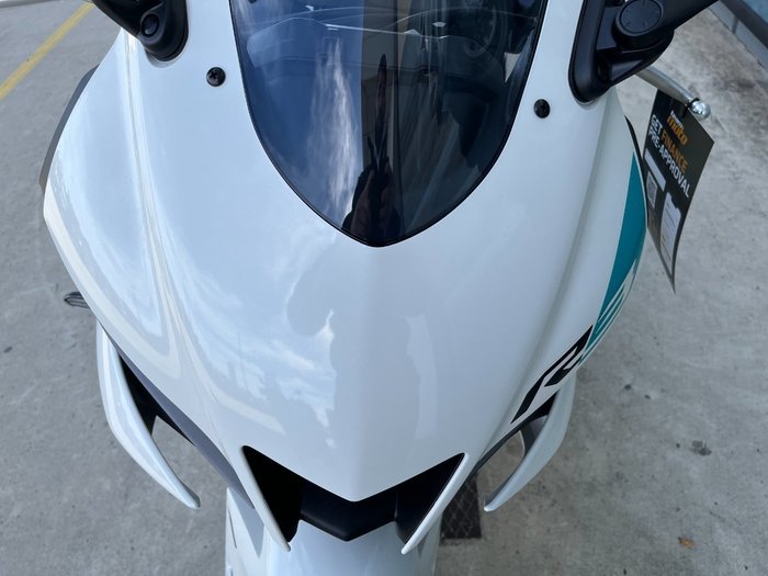 2024 Yamaha YZF-R3 White