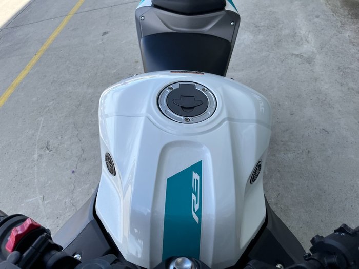 2024 Yamaha YZF-R3 White