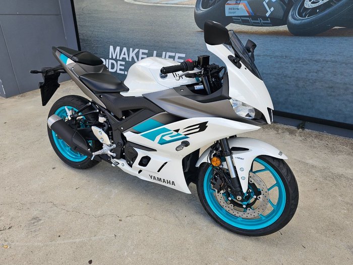 2024 Yamaha YZF-R3 White
