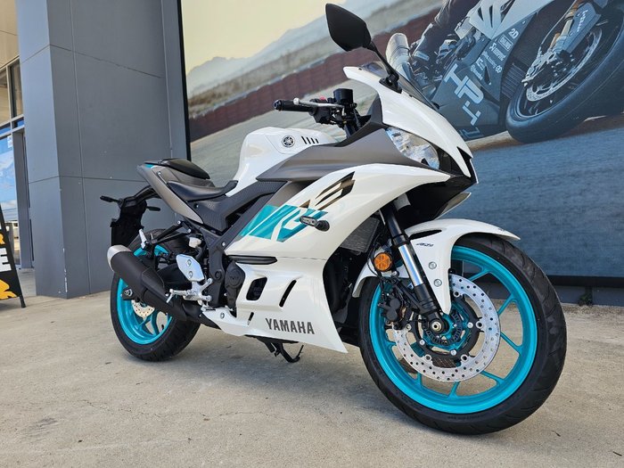 2024 Yamaha YZF-R3 White