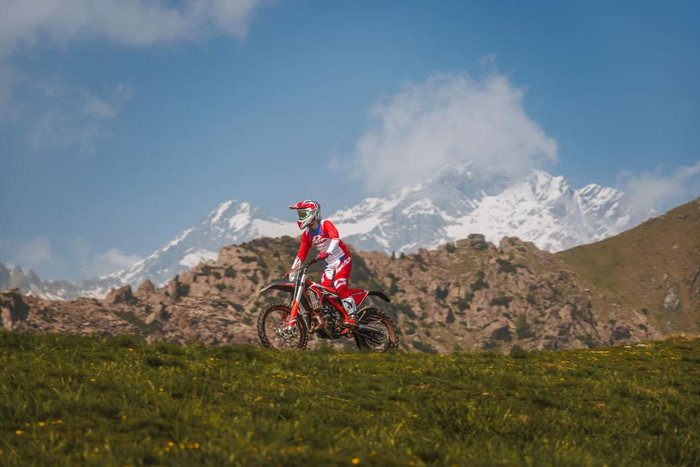 2025 Beta XTrainer 300 2T XTrainer Red