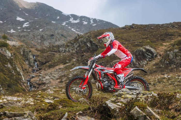 2026 Beta XTrainer 300 2T XTrainer Red