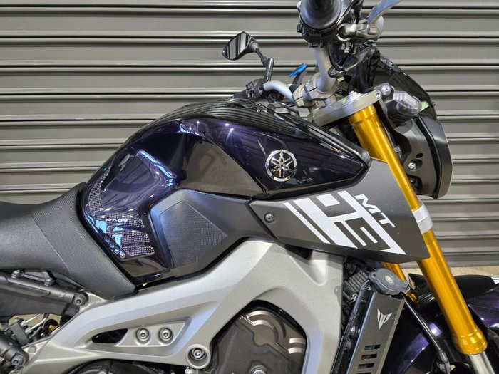 2015 Yamaha MT-09 PURPLE