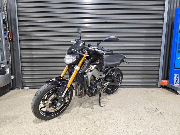 2015 Yamaha MT-09 PURPLE