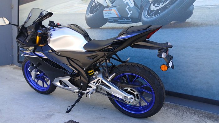 2025 Yamaha YZF-R15M