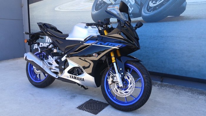 2025 Yamaha YZF-R15M