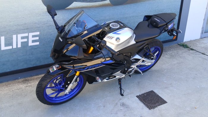 2025 Yamaha YZF-R15M