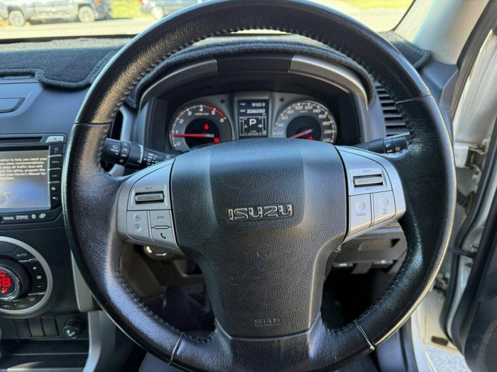 2015 Isuzu MU-X LS-T