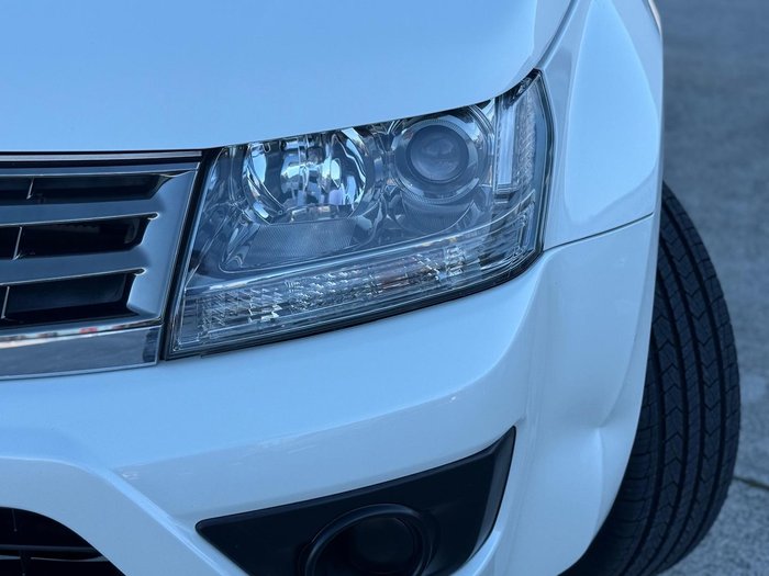 2016 Suzuki Grand Vitara Navigator JB White Pearl