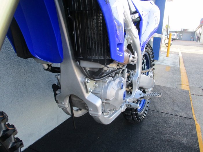 2025 Yamaha YZ450F BLUE