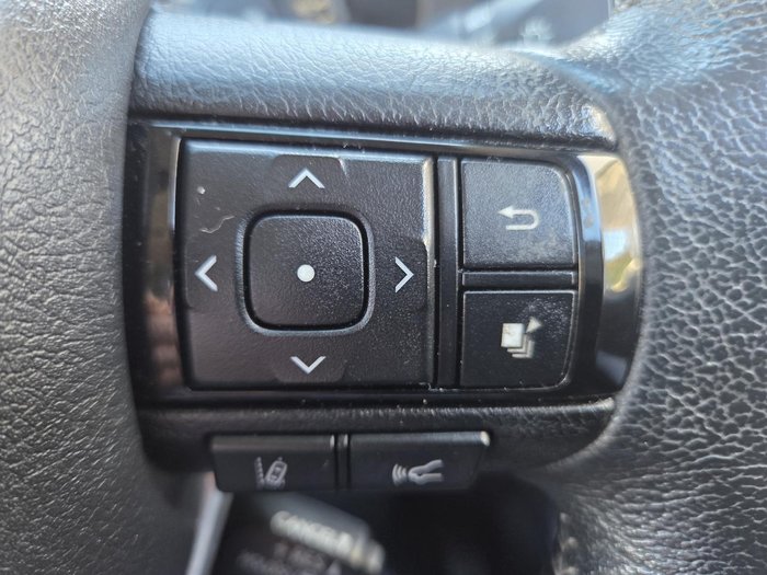 2020 Toyota Hilux SR5