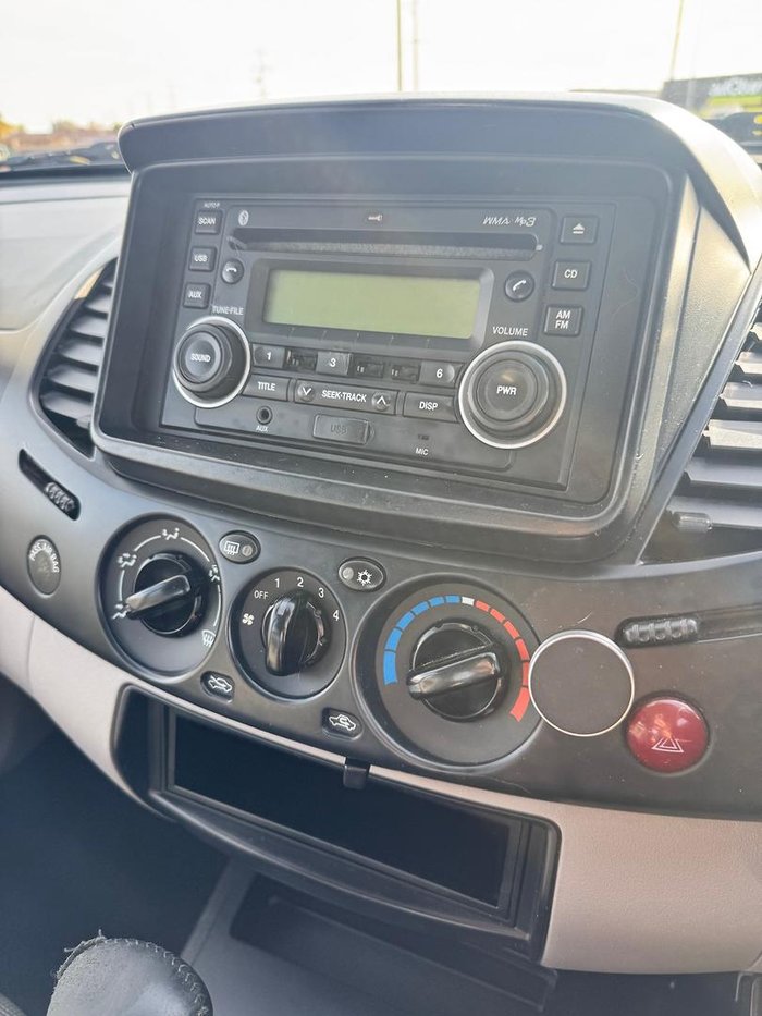 2010 Mitsubishi Triton GL-R