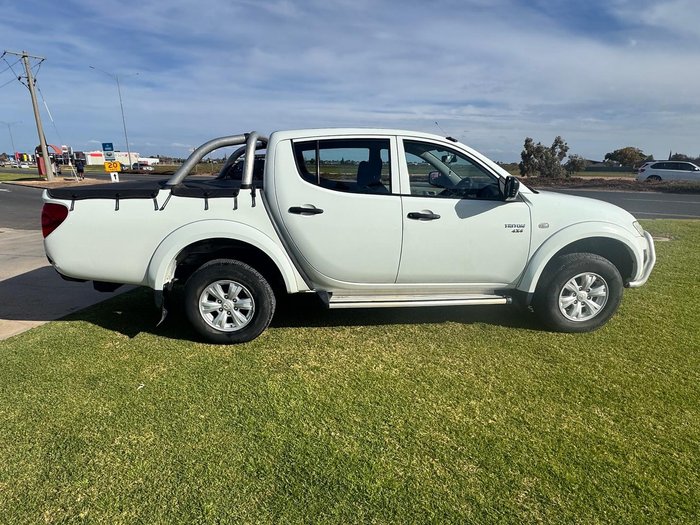 2010 Mitsubishi Triton GL-R