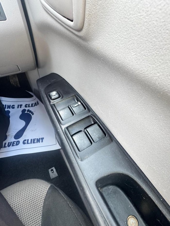 2010 Mitsubishi Triton GL-R