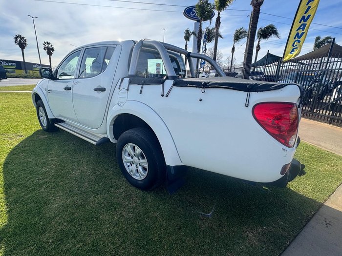 2010 Mitsubishi Triton GL-R