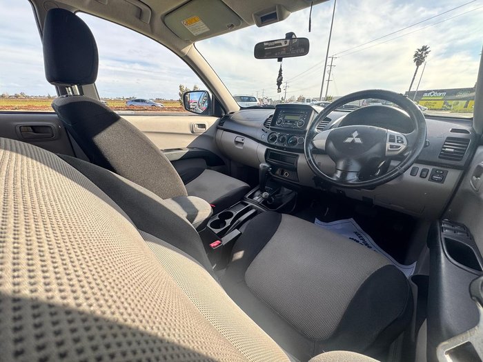 2010 Mitsubishi Triton GL-R