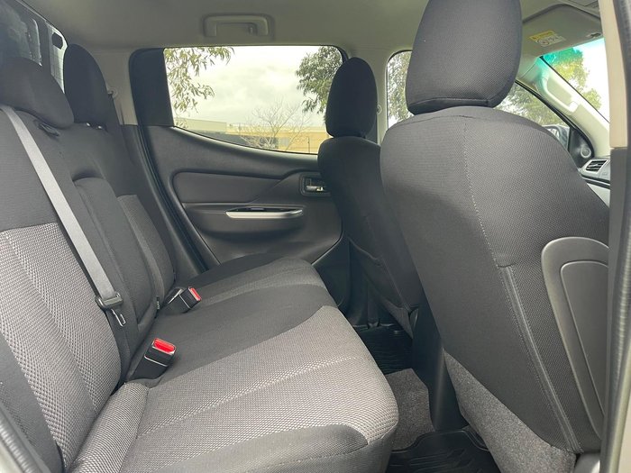 2016 Mitsubishi Triton GLS MQ MY16 4X4 Dual Range White