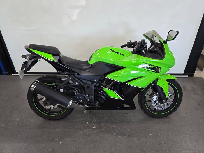 2011 Kawasaki NINJA 250R (EX250) Green