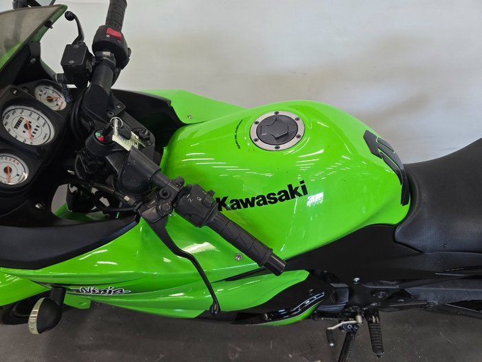 2011 Kawasaki NINJA 250R (EX250) Green