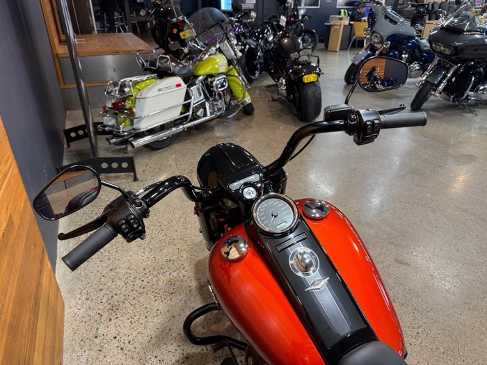 2025 Harley-davidson FLHRXS ROAD KING SPECIAL Whiskey Fire/Vivid Black