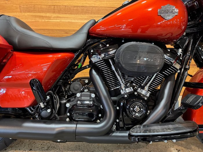 2025 Harley-davidson FLHRXS ROAD KING SPECIAL Whiskey Fire/Vivid Black