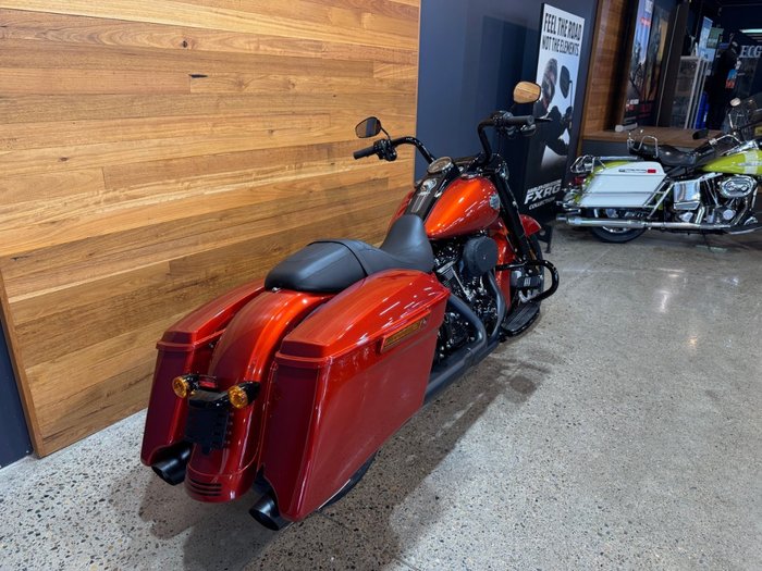 2025 Harley-davidson FLHRXS ROAD KING SPECIAL Whiskey Fire/Vivid Black