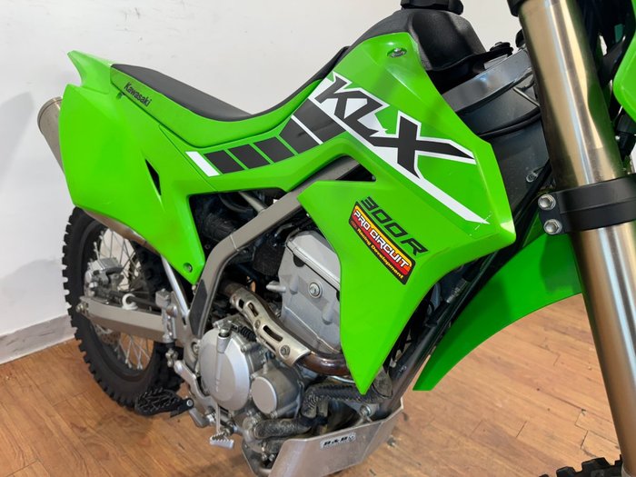 2025 Kawasaki KLX300R GREEN