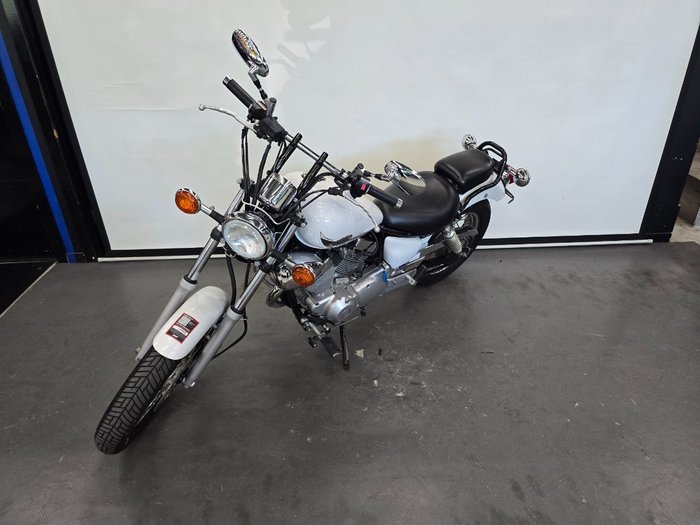 2014 Yamaha XV250 (VIRAGO VX250S, VX250R) White
