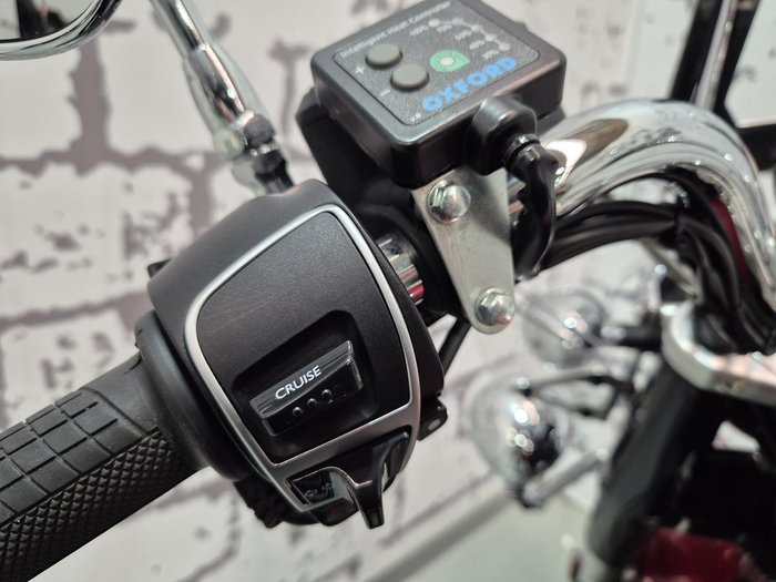 2018 Moto Guzzi California Touring SE California Red