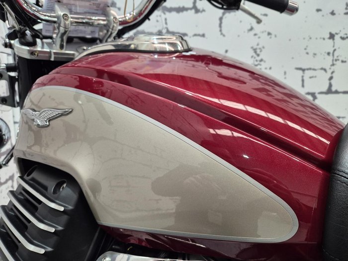2018 Moto Guzzi California Touring SE California Red