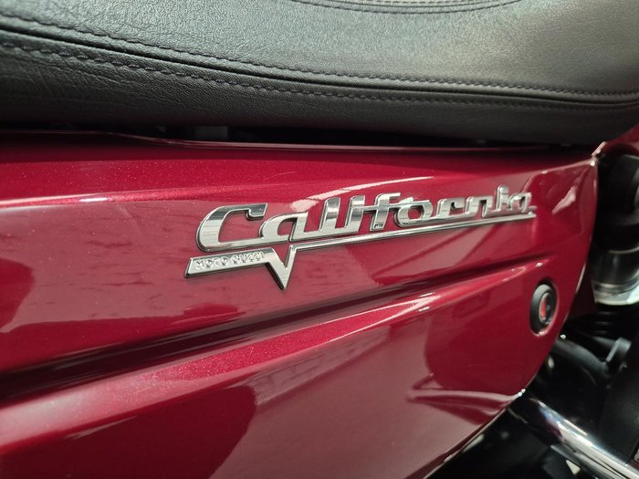2018 Moto Guzzi California Touring SE California Red