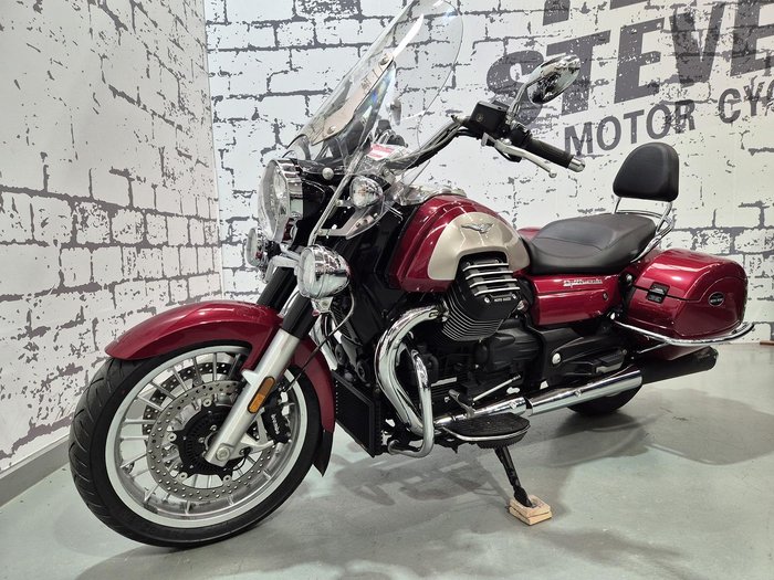 2018 Moto Guzzi California Touring SE California Red