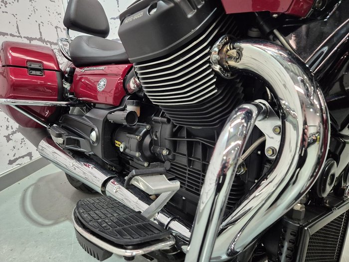2018 Moto Guzzi California Touring SE California Red