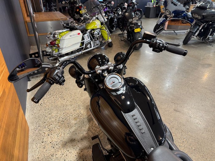 2022 Harley-davidson FLHCS HERITAGE CLASSIC 114 Black