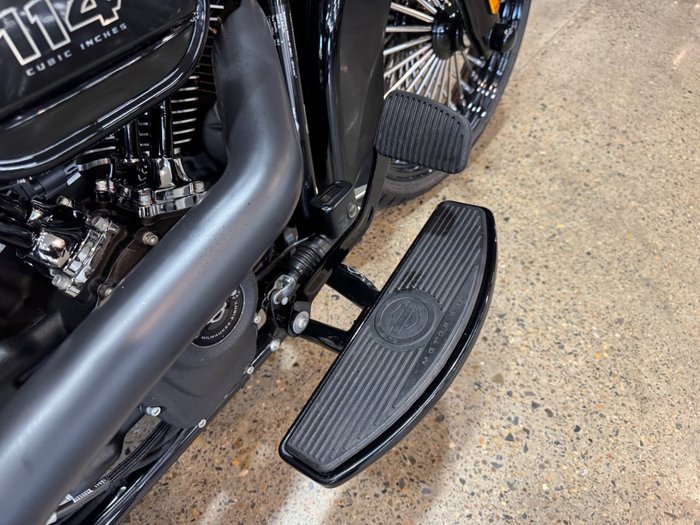 2022 Harley-davidson FLHCS HERITAGE CLASSIC 114 Black