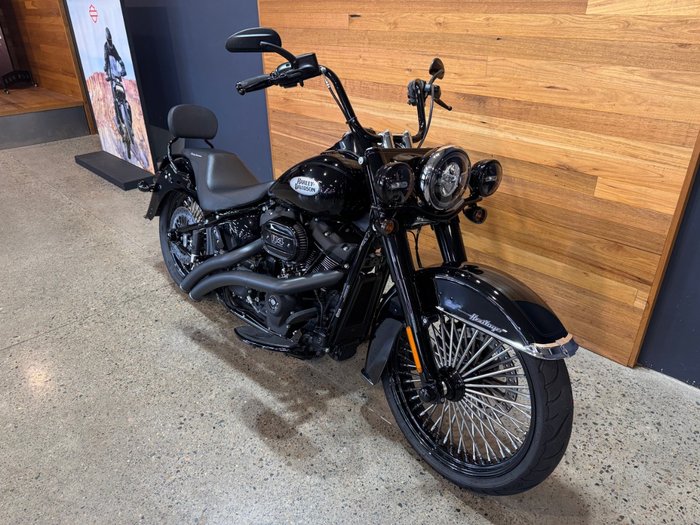 2022 Harley-davidson FLHCS HERITAGE CLASSIC 114 Black