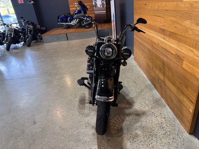 2022 Harley-davidson FLHCS HERITAGE CLASSIC 114 Black