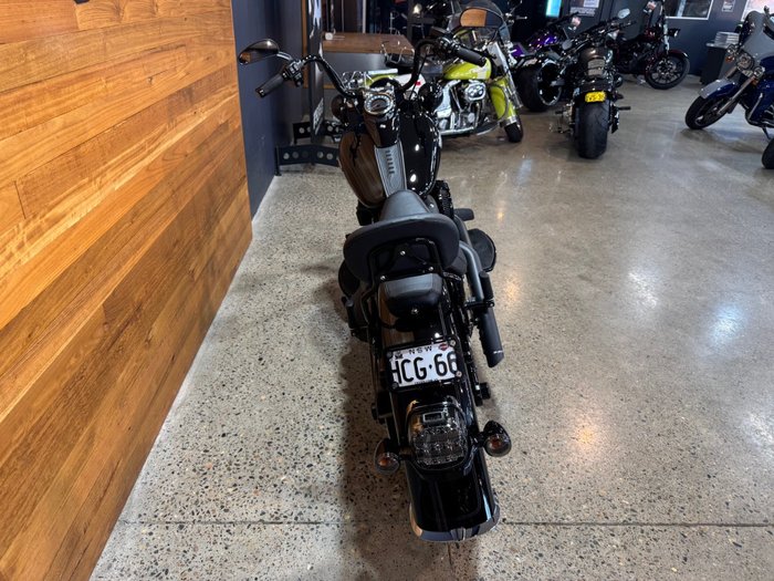 2022 Harley-davidson FLHCS HERITAGE CLASSIC 114 Black
