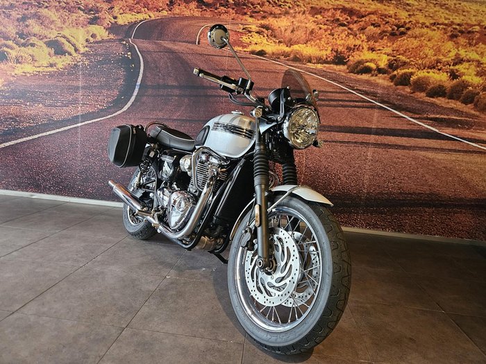 2019 Triumph Bonneville T120 Diamond Bonneville White