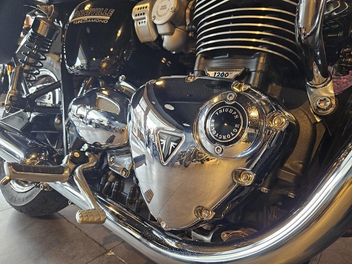 2019 Triumph Bonneville T120 Diamond Bonneville White